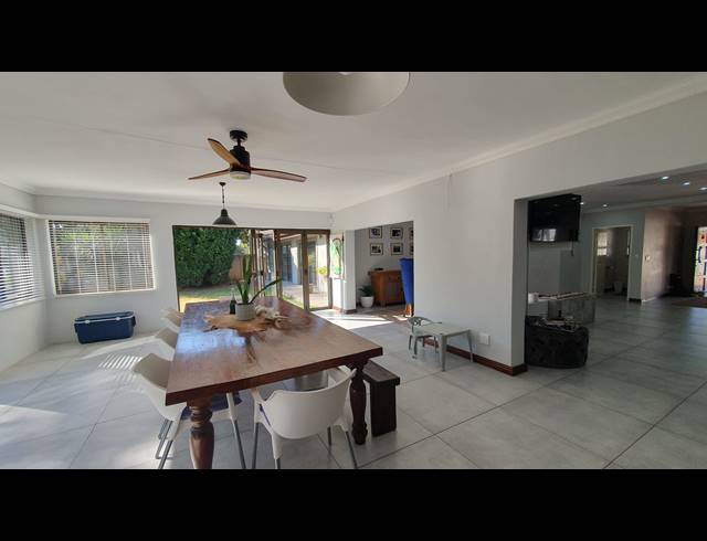 4 BEDROOM FREEHOLD FOR SALE IN BRACKENHURST